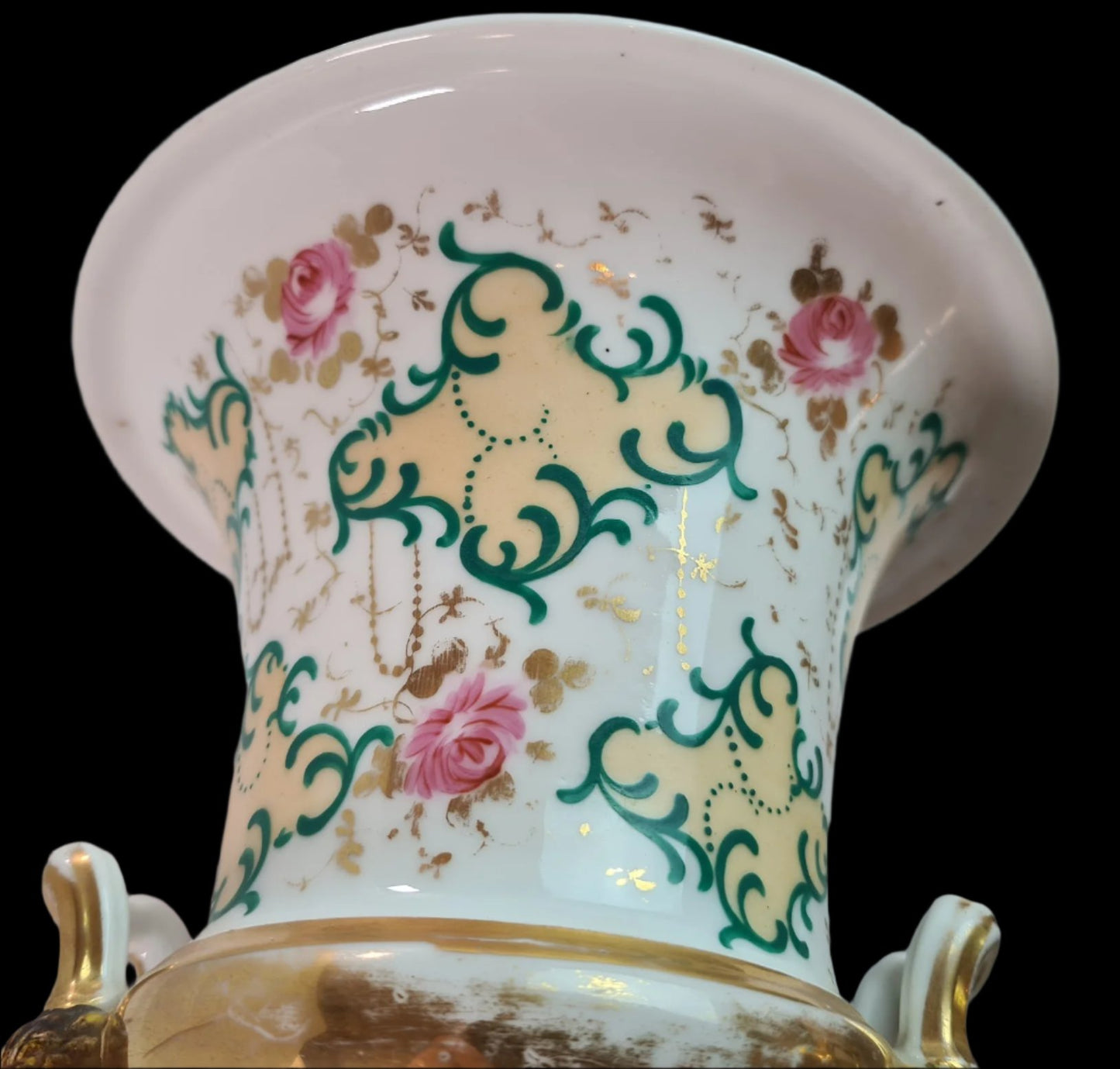 Lovely Pair of Antique Old Paris (Vieux Paris) Gilted Urns early 19th c.