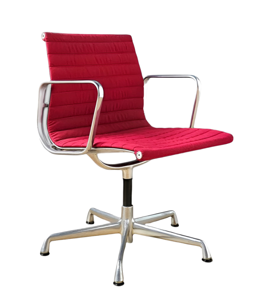 Original Charles & Ray Eames Herman Miller Aluminum Group Arm Chair