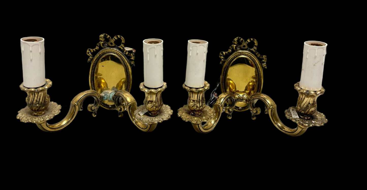 Vintage Pair Of Lovely Bronze Wall Sconces (1/3)