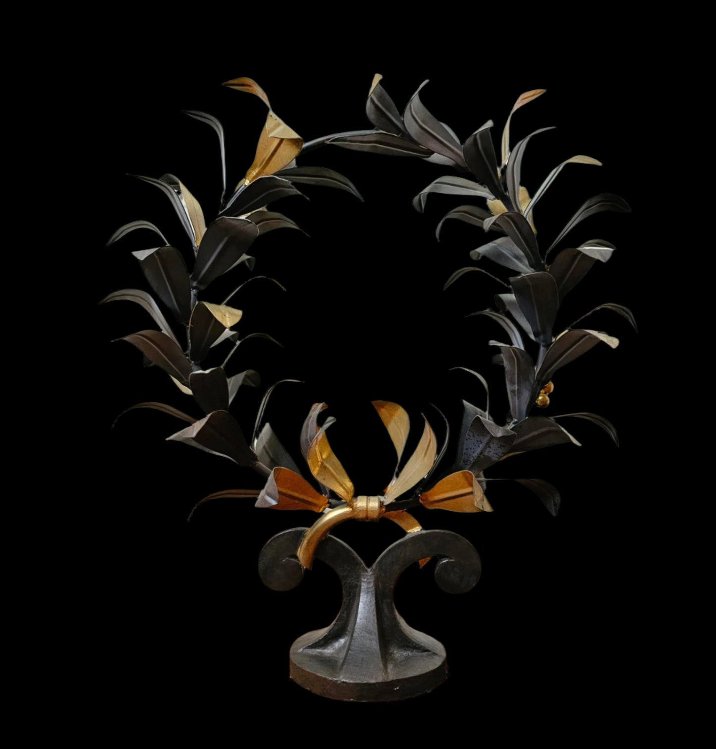 Vintage Large And Heavy Bronze Metal Wreath Sculpture