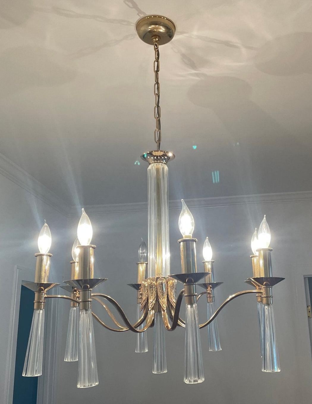 Stunning Venetian Crystal & Brass Eight Light Chandelier