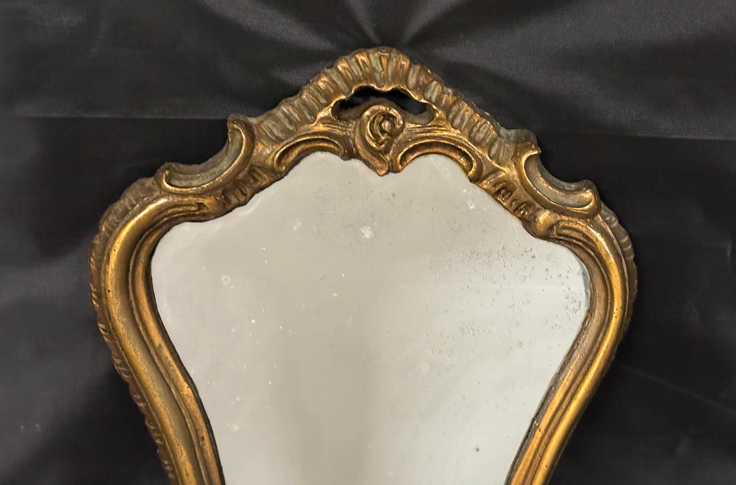 Charming Baroque Golden Wall Mirror, Oval Shape Carved