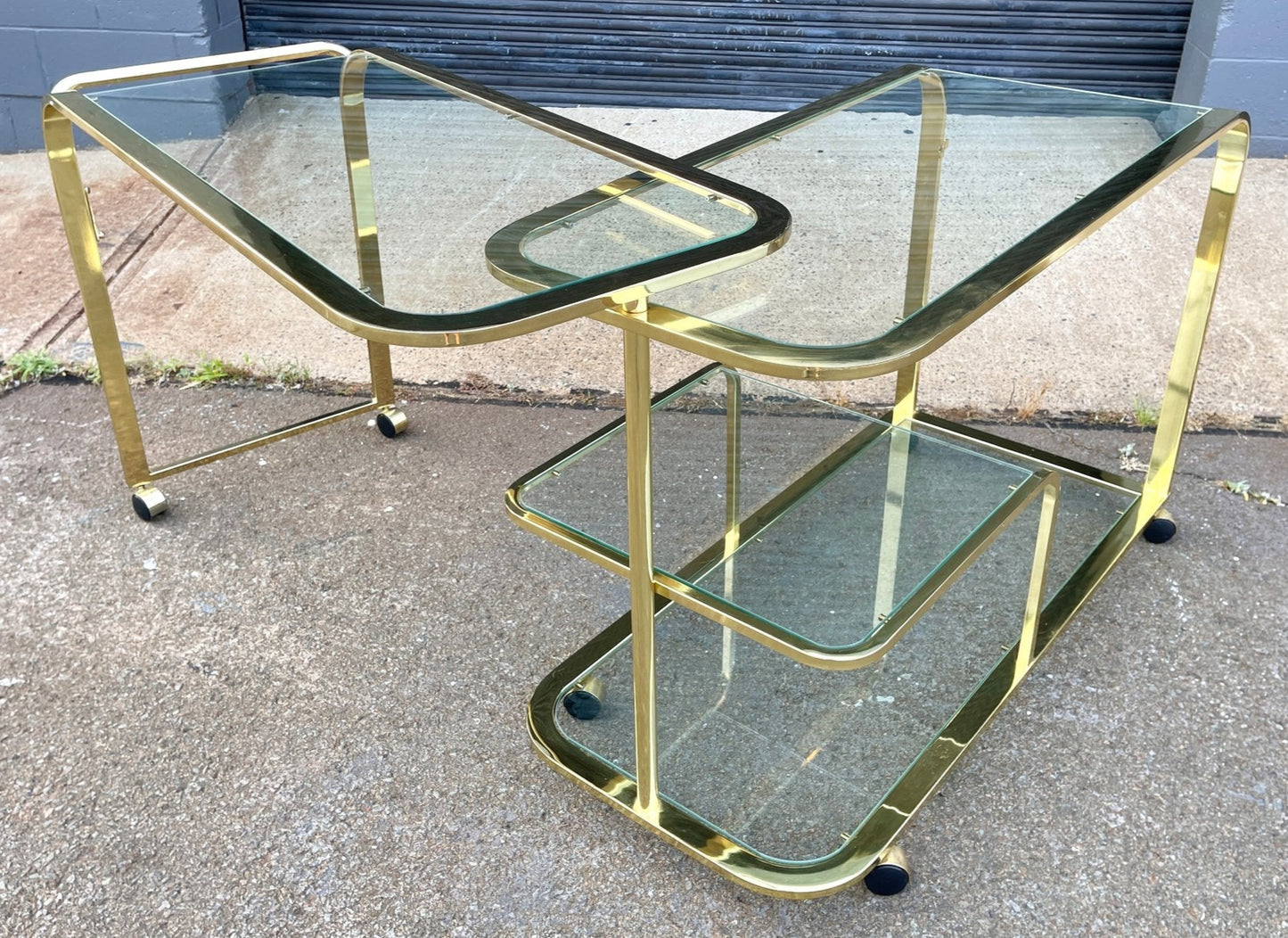 Vintage Milo Baughman Brass And Glass Expandable Bar Tea serving Cart for DIA