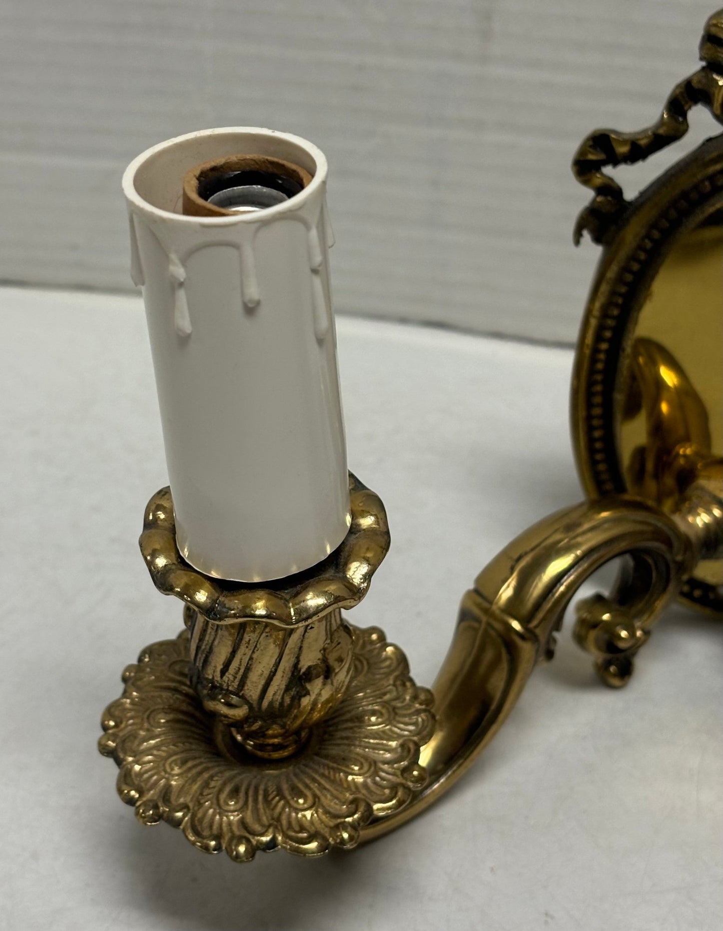 Vintage Pair Of Lovely Bronze Wall Sconces (3/3)