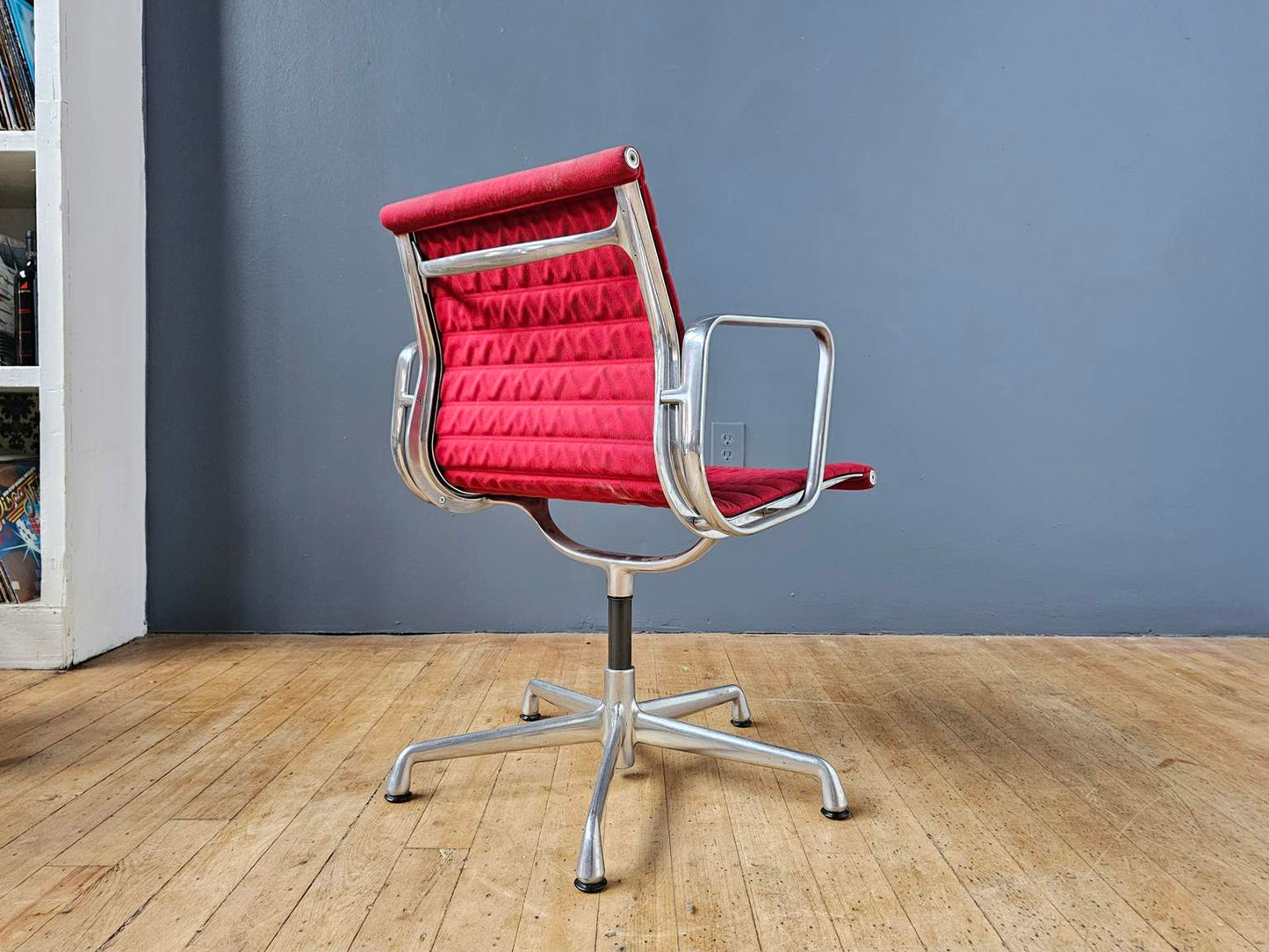 Original Charles & Ray Eames Herman Miller Aluminum Group Arm Chair