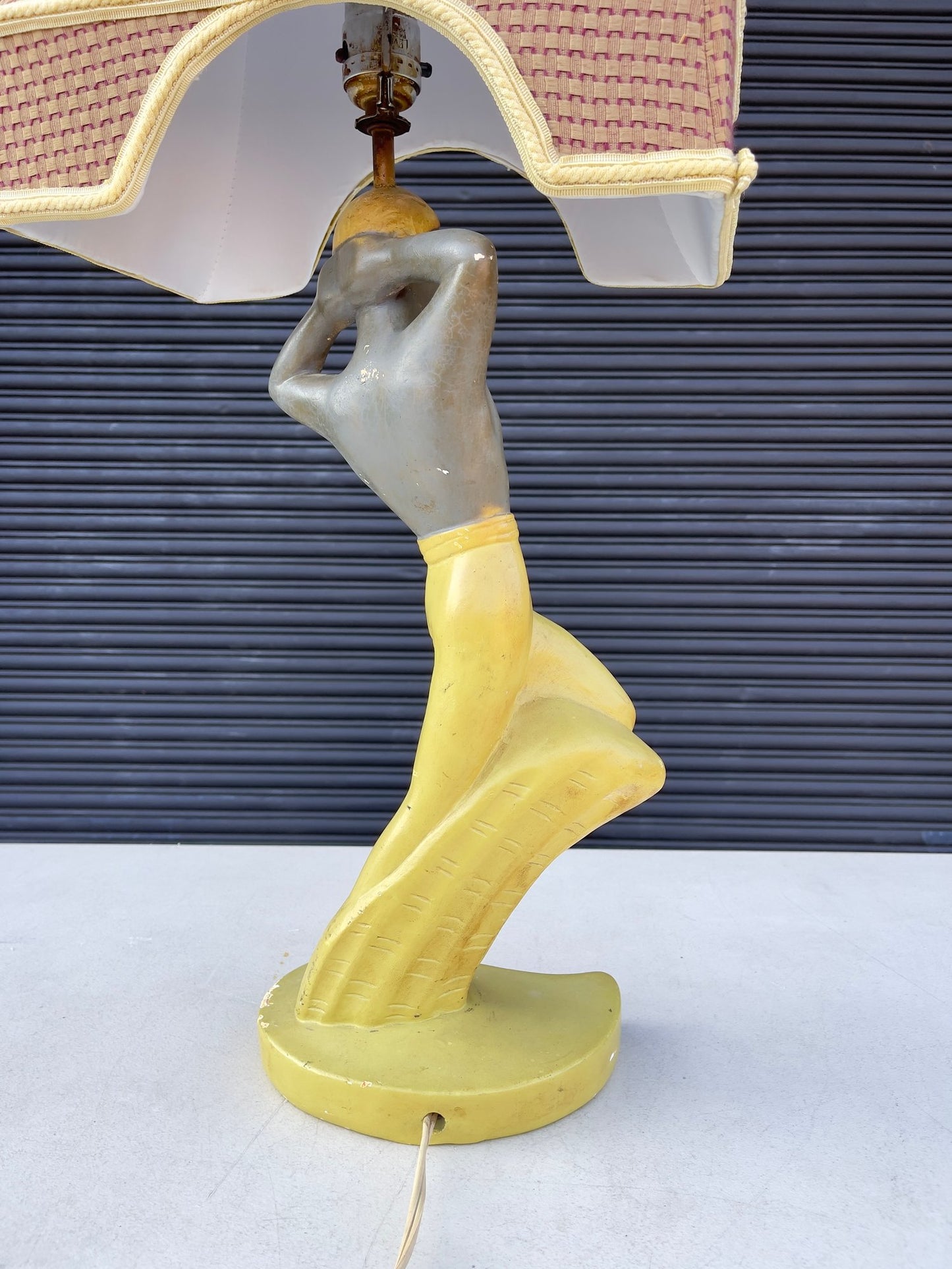 Mid Century Chalkware Lamp