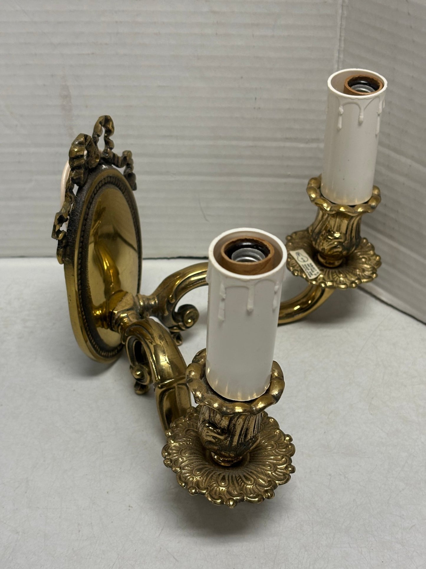 Vintage Pair Of Lovely Bronze Wall Sconces (3/3)