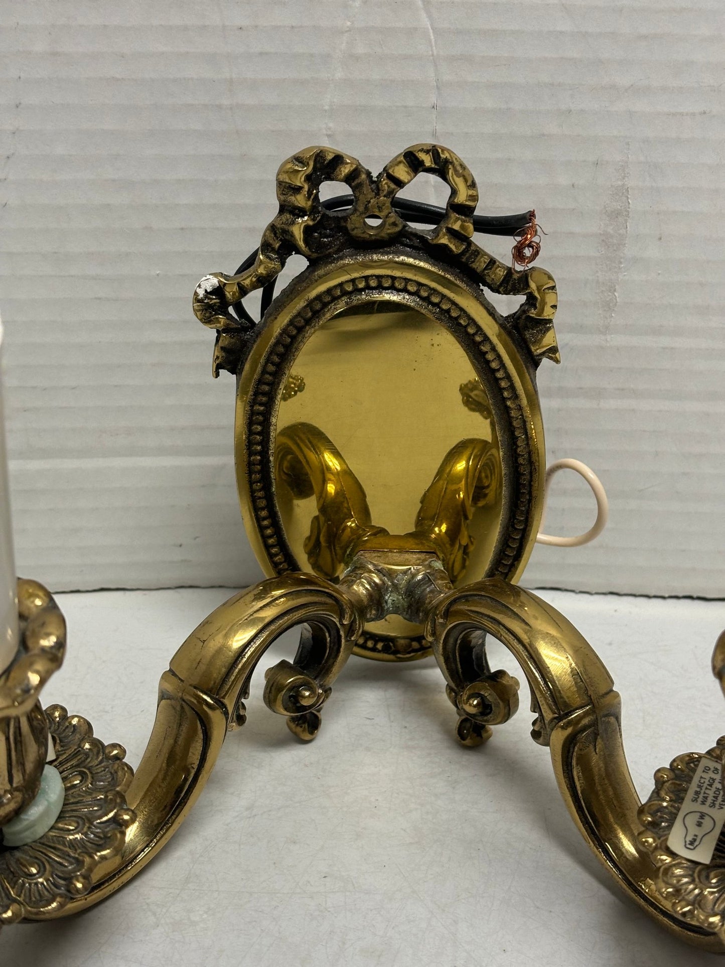 Vintage Pair Of Lovely Bronze Wall Sconces (3/3)