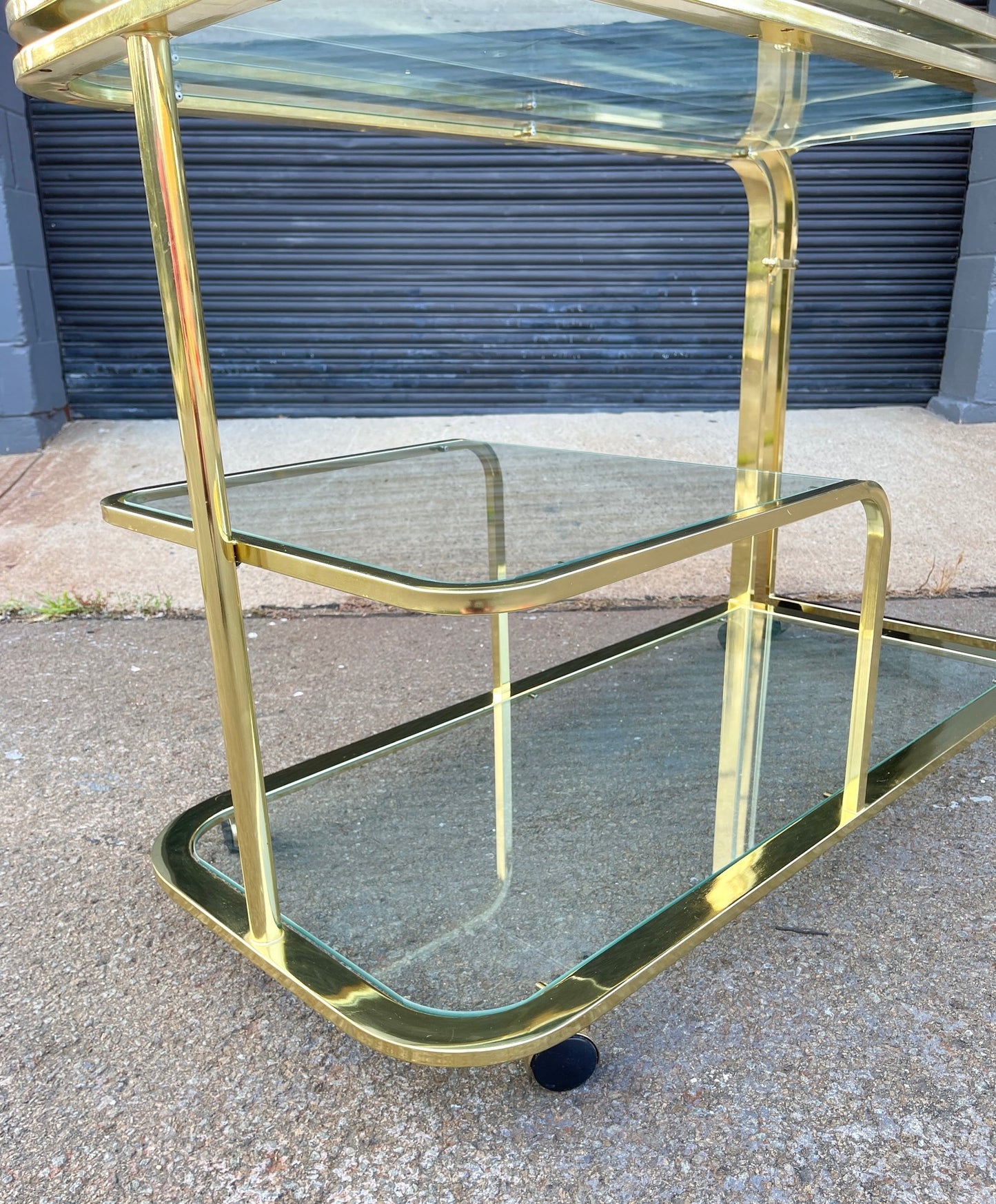Vintage Milo Baughman Brass And Glass Expandable Bar Tea serving Cart for DIA