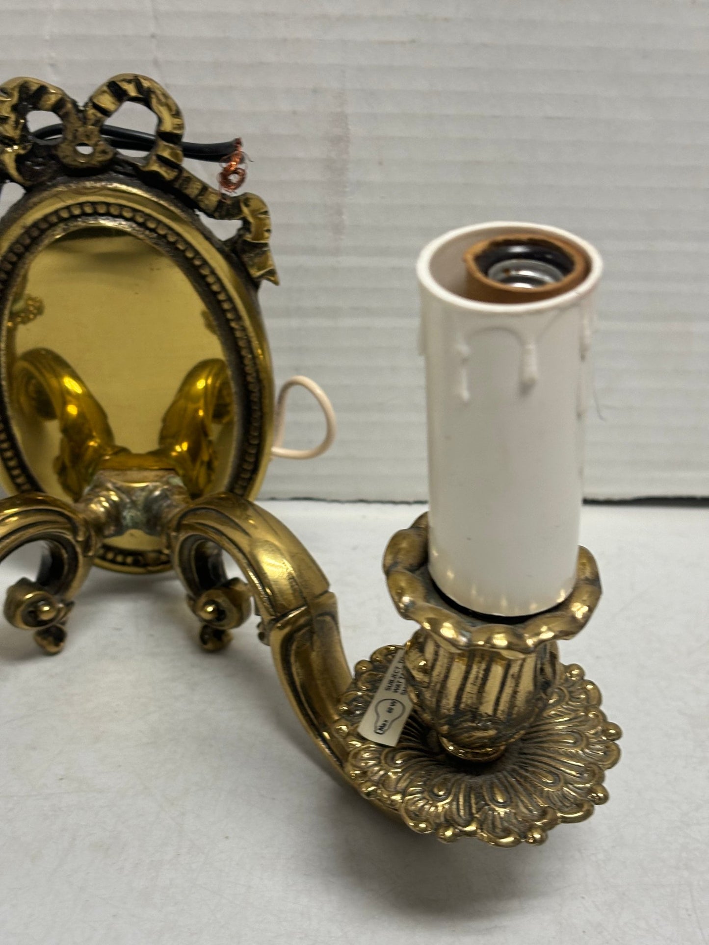Vintage Pair Of Lovely Bronze Wall Sconces (3/3)