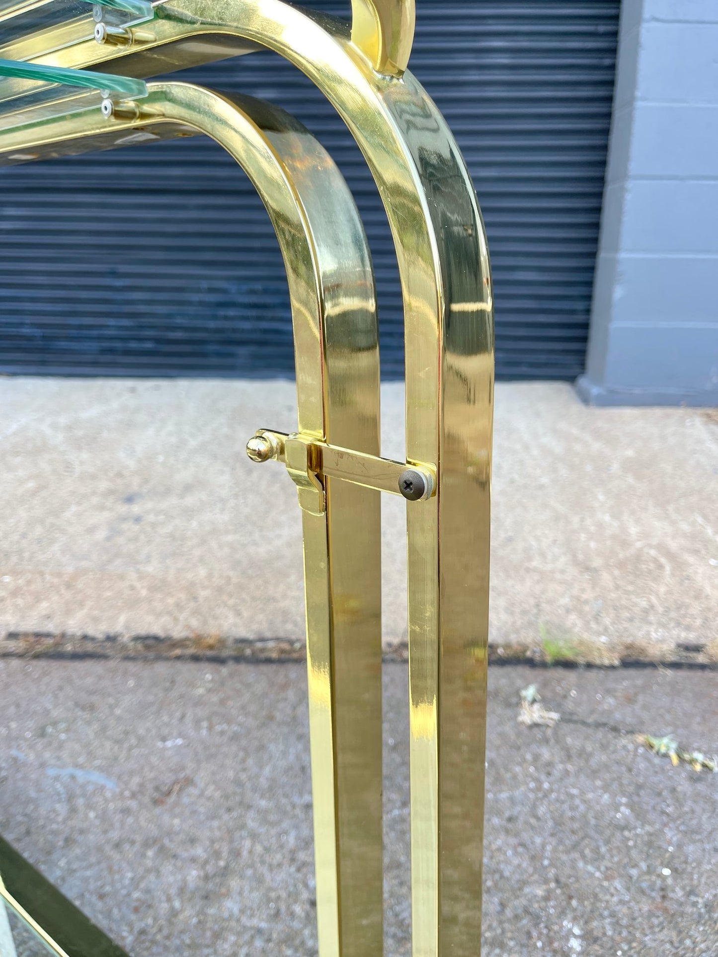 Vintage Milo Baughman Brass And Glass Expandable Bar Tea serving Cart for DIA