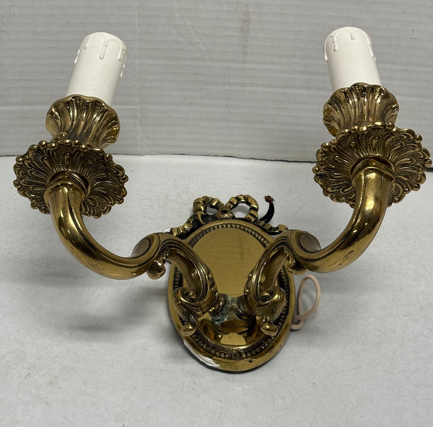 Vintage Pair Of Lovely Bronze Wall Sconces (3/3)