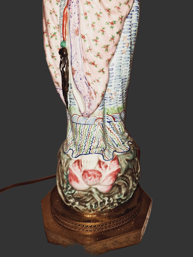 Vintage Quan Yin Chinese Porcelain Figural Table Lamp, Famille Rose, 1950s