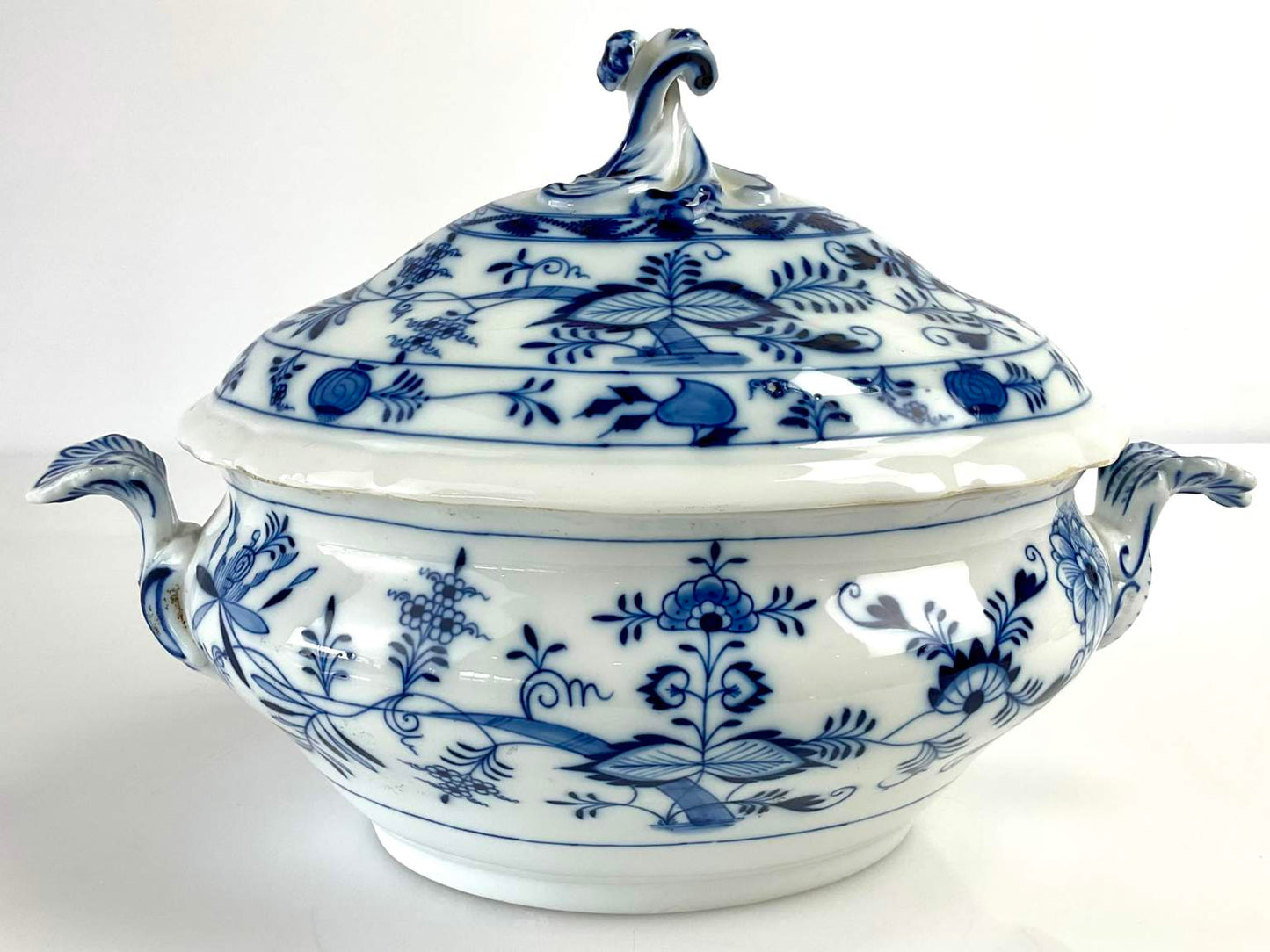 Antique Carl Teichert Meissen Blue Onion Porcelain Tureen
