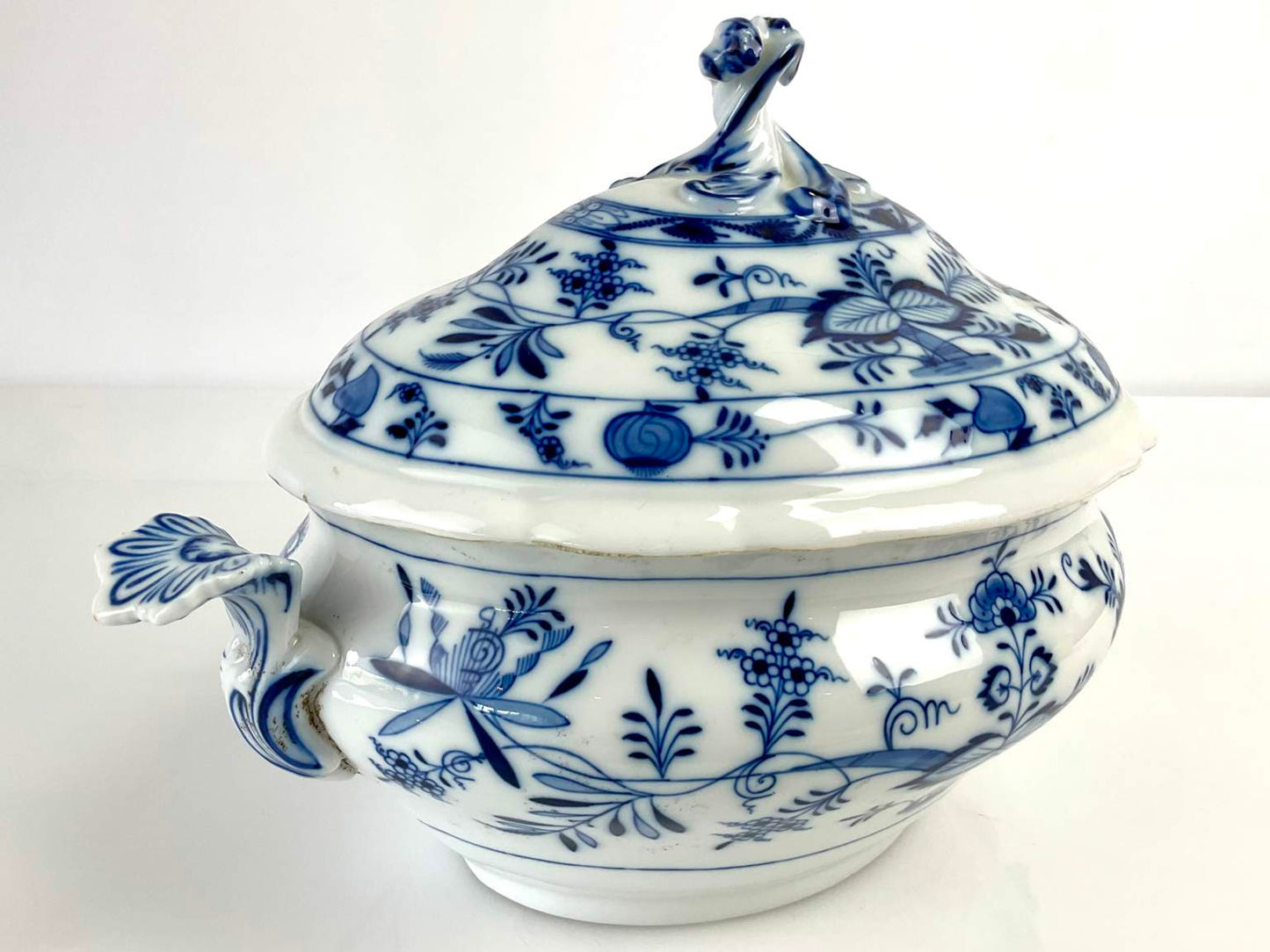 Antique Carl Teichert Meissen Blue Onion Porcelain Tureen