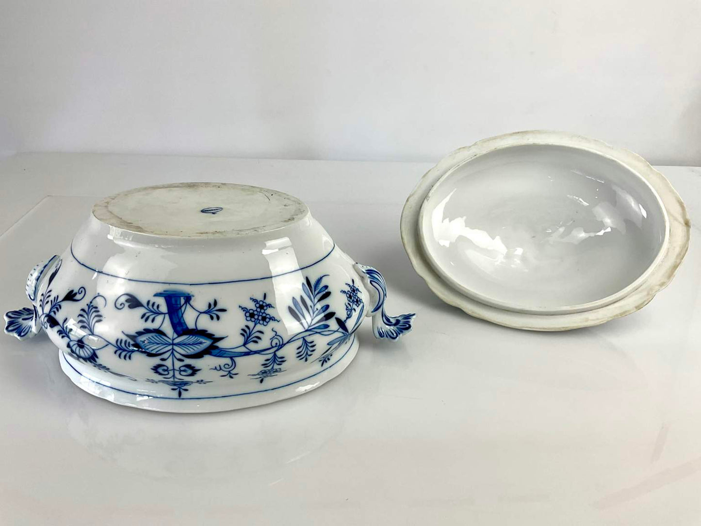 Antique Carl Teichert Meissen Blue Onion Porcelain Tureen