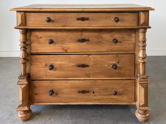 Vintage Pine Chest of Drawers