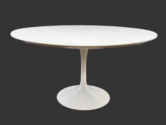 Authentic Eero Saarinen Oval Tulip Dining Table for Knoll Studio