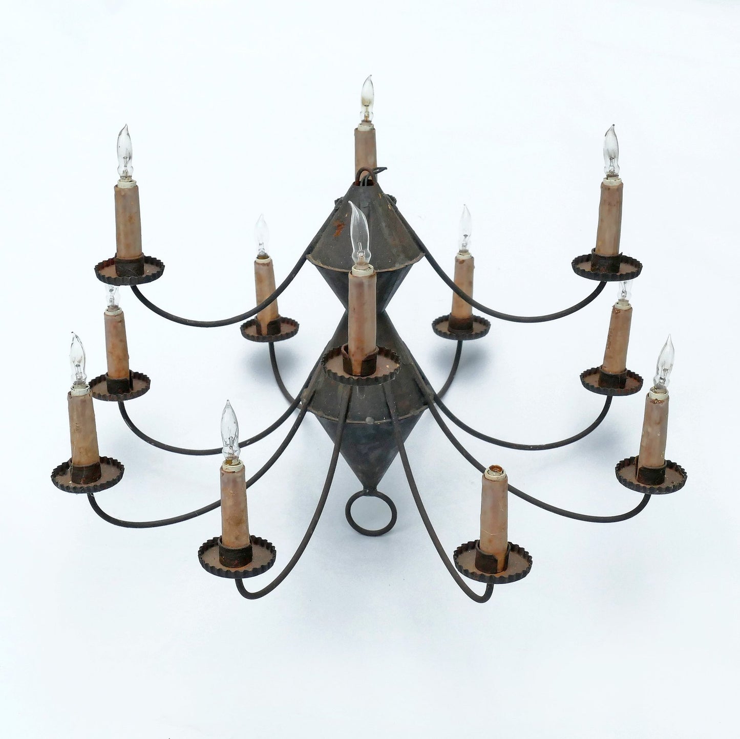 Early American Tole 10-Arm Chandelier - Electrified