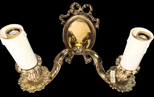 Vintage Pair Of Lovely Bronze Wall Sconces (1/3)