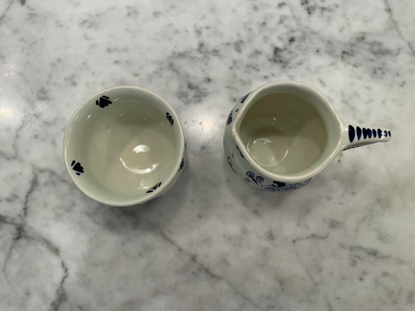 Hand painted Rare Delft Regina Sugar & Creamer With Tray