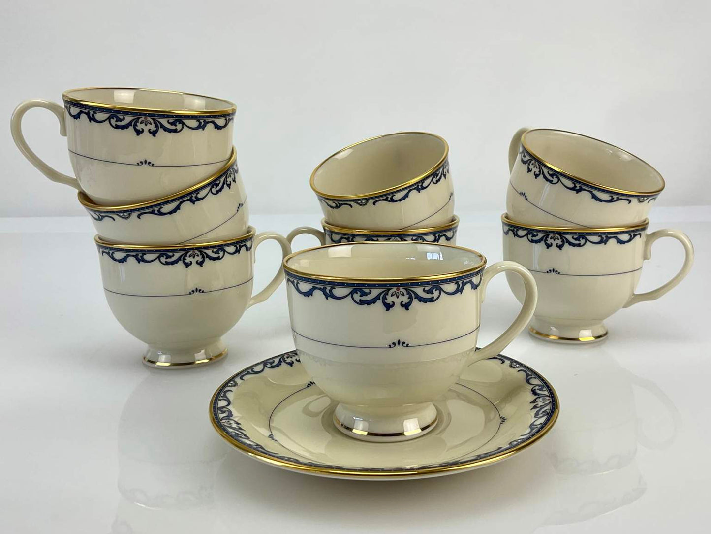 Set of 8 Lenox Liberty Presidential Collection Cups & Saucers with Salt & Pepper Shakers