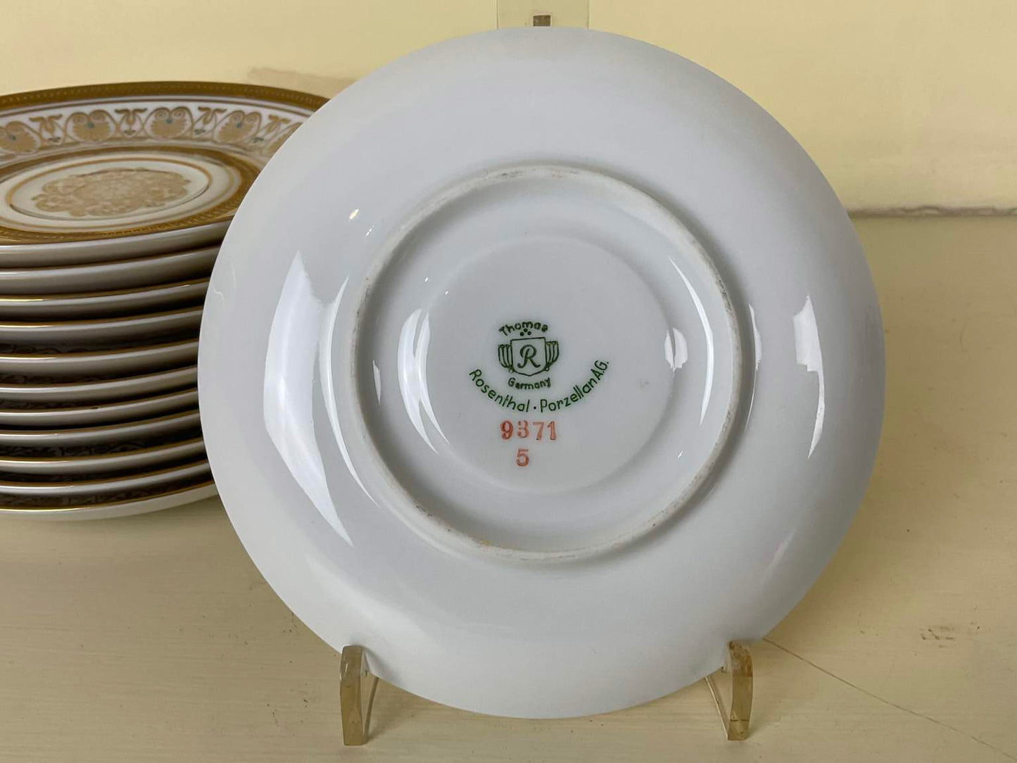 Set of 10 Vintage Thomas Rosenthal of Germany Demi Tasse Cups and Saucers - 12 pcs