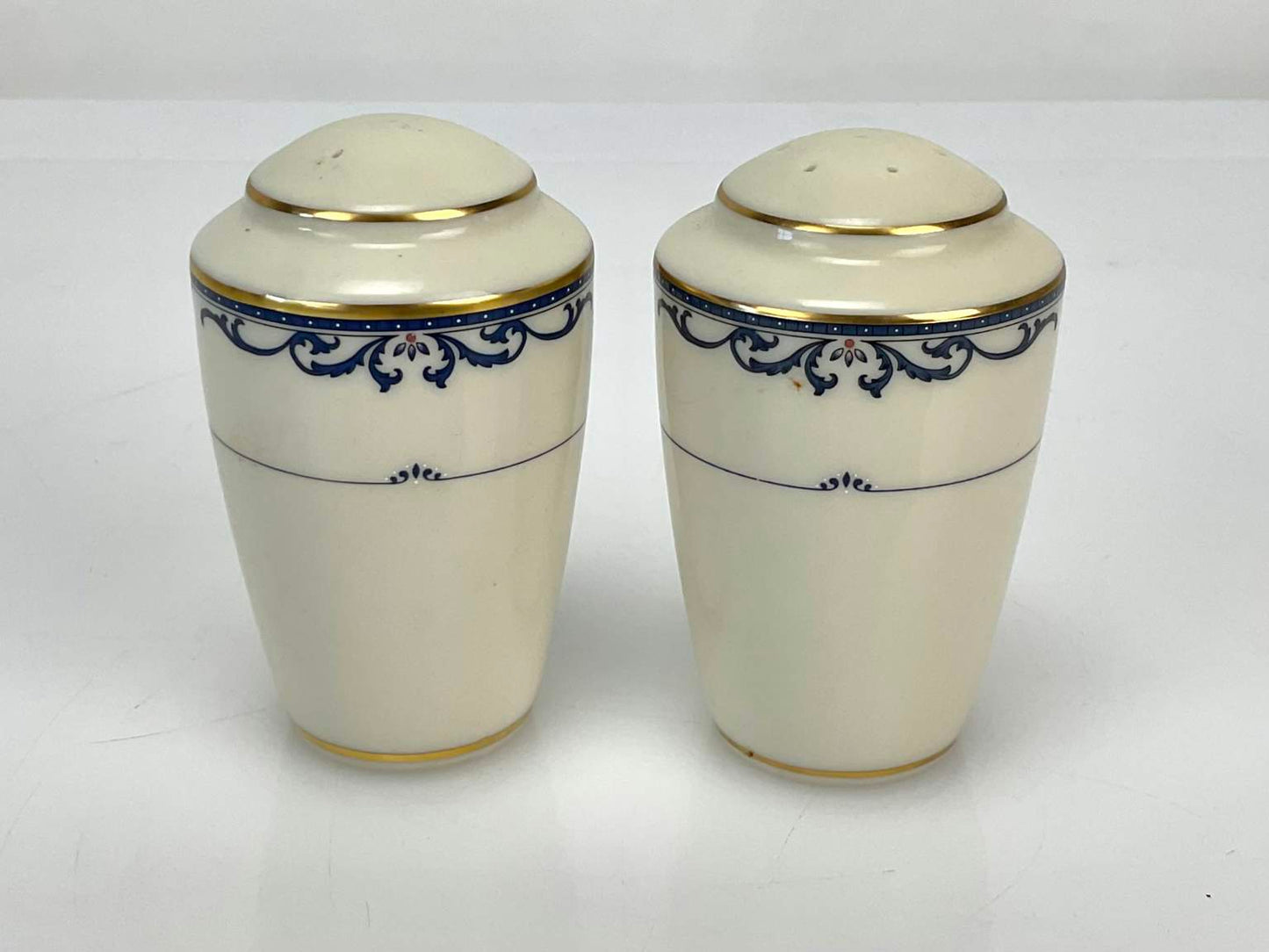 Set of 8 Lenox Liberty Presidential Collection Cups & Saucers with Salt & Pepper Shakers