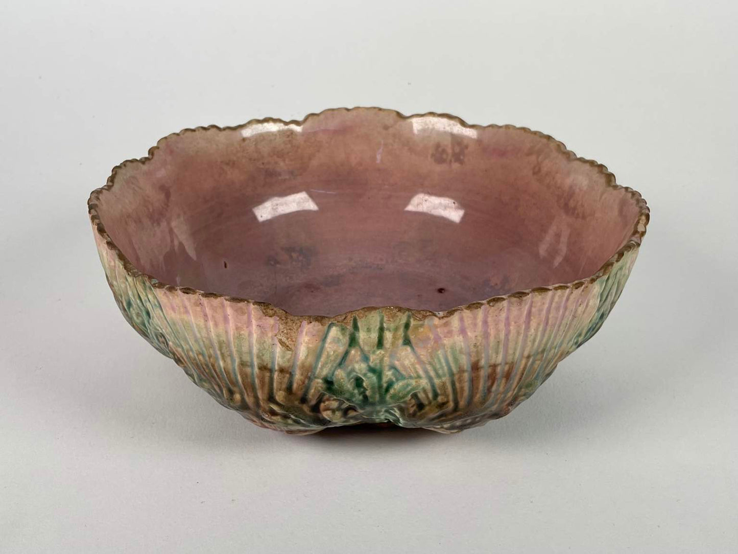 Etruscan Majolica Shell Bowl, Mugs and Teacup with Saucer, 5 Pc.