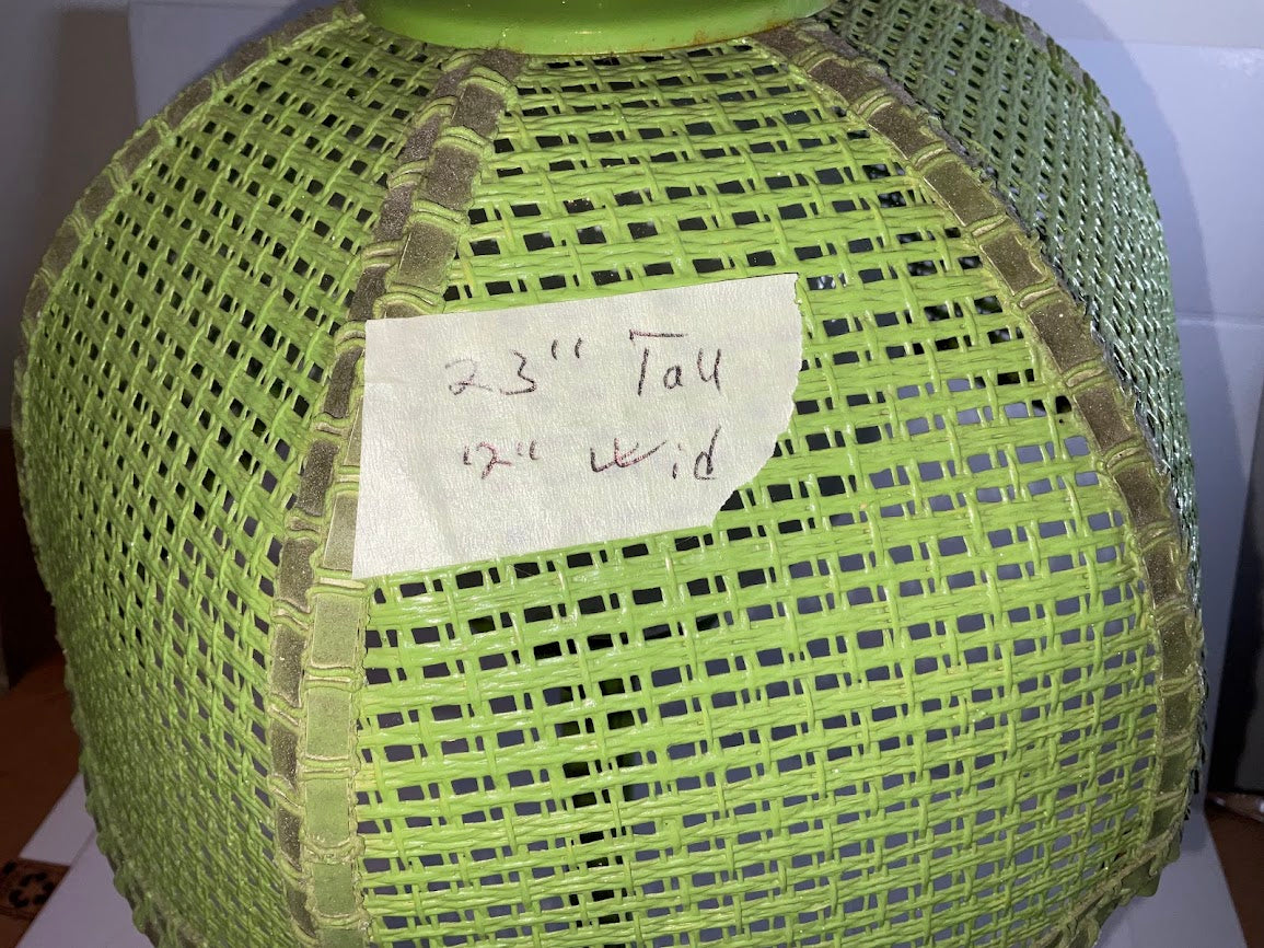 Vintage Tulip Lime Green Wicker Table-Nightstand Lamp MCM