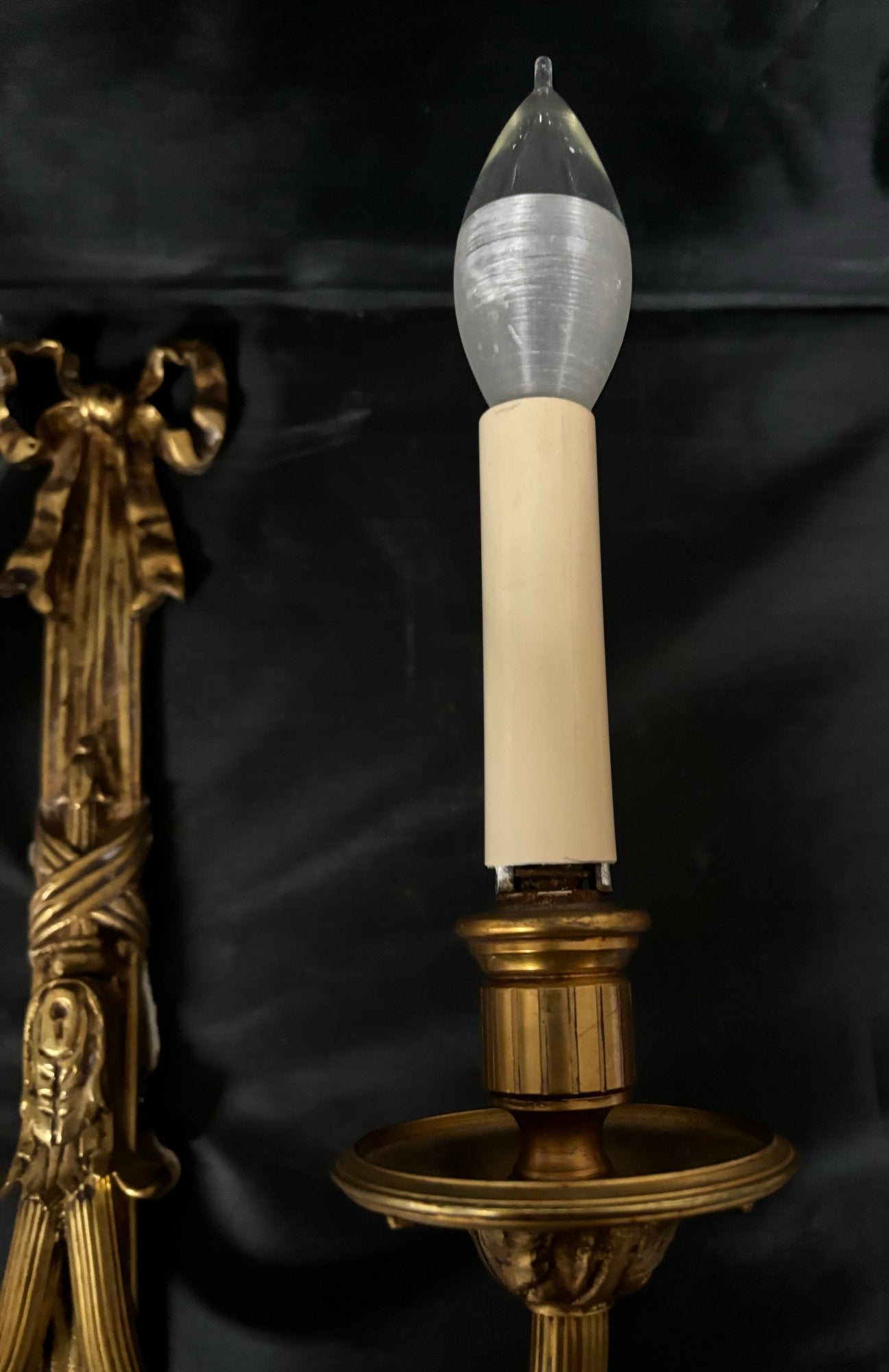 French Gilded Ribbon Wall Light, Bronze