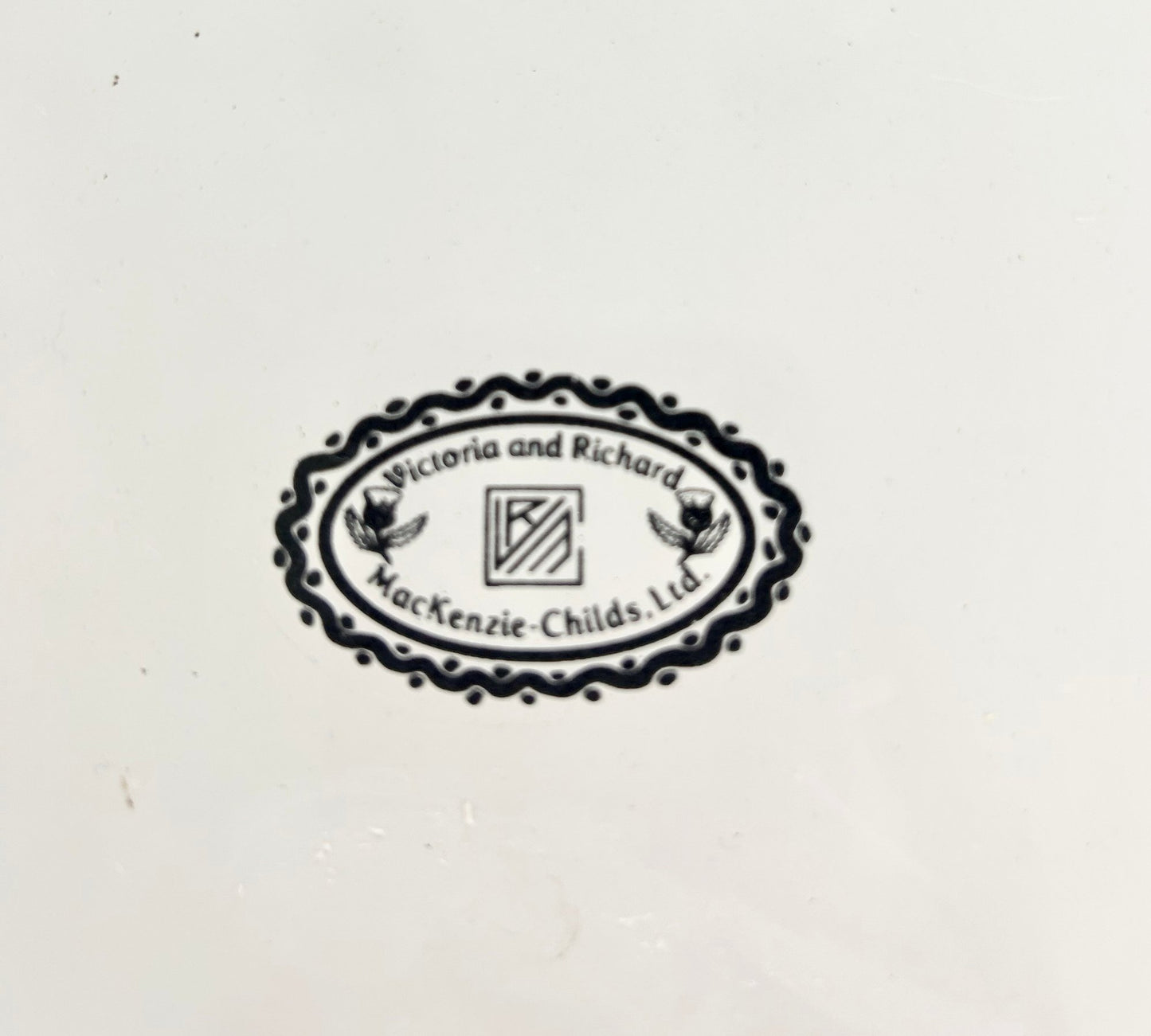 Mackenzie-Childs Victoria & Richard Cake Pastry Dome And Courtly Check Plate