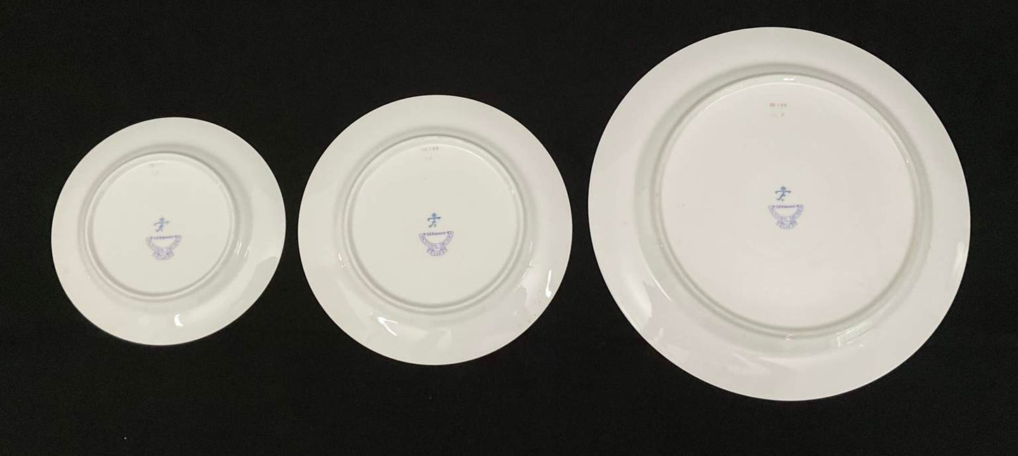 Exceptional set of Furstenberg “Ancestral Dresden” China - 71 pieces