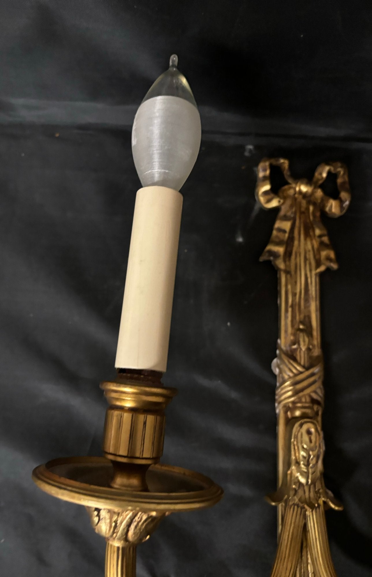 French Gilded Ribbon Wall Light, Bronze