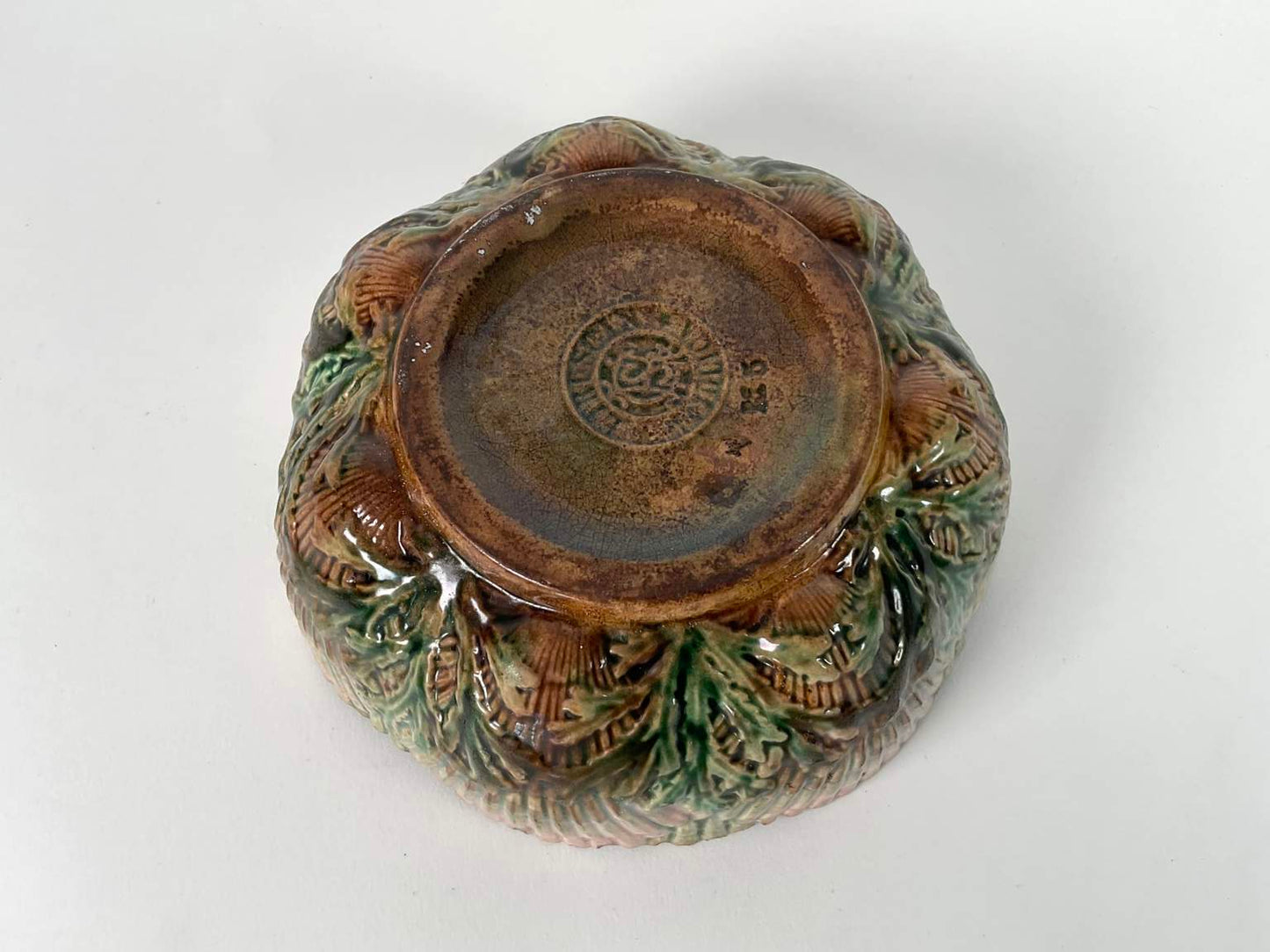 Etruscan Majolica Shell Bowl, Mugs and Teacup with Saucer, 5 Pc.