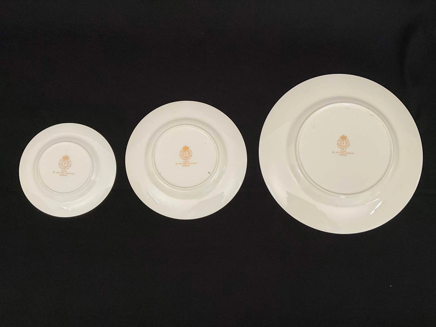 Exceptional set of Royal Worcester “Coventry” China - Service for 8