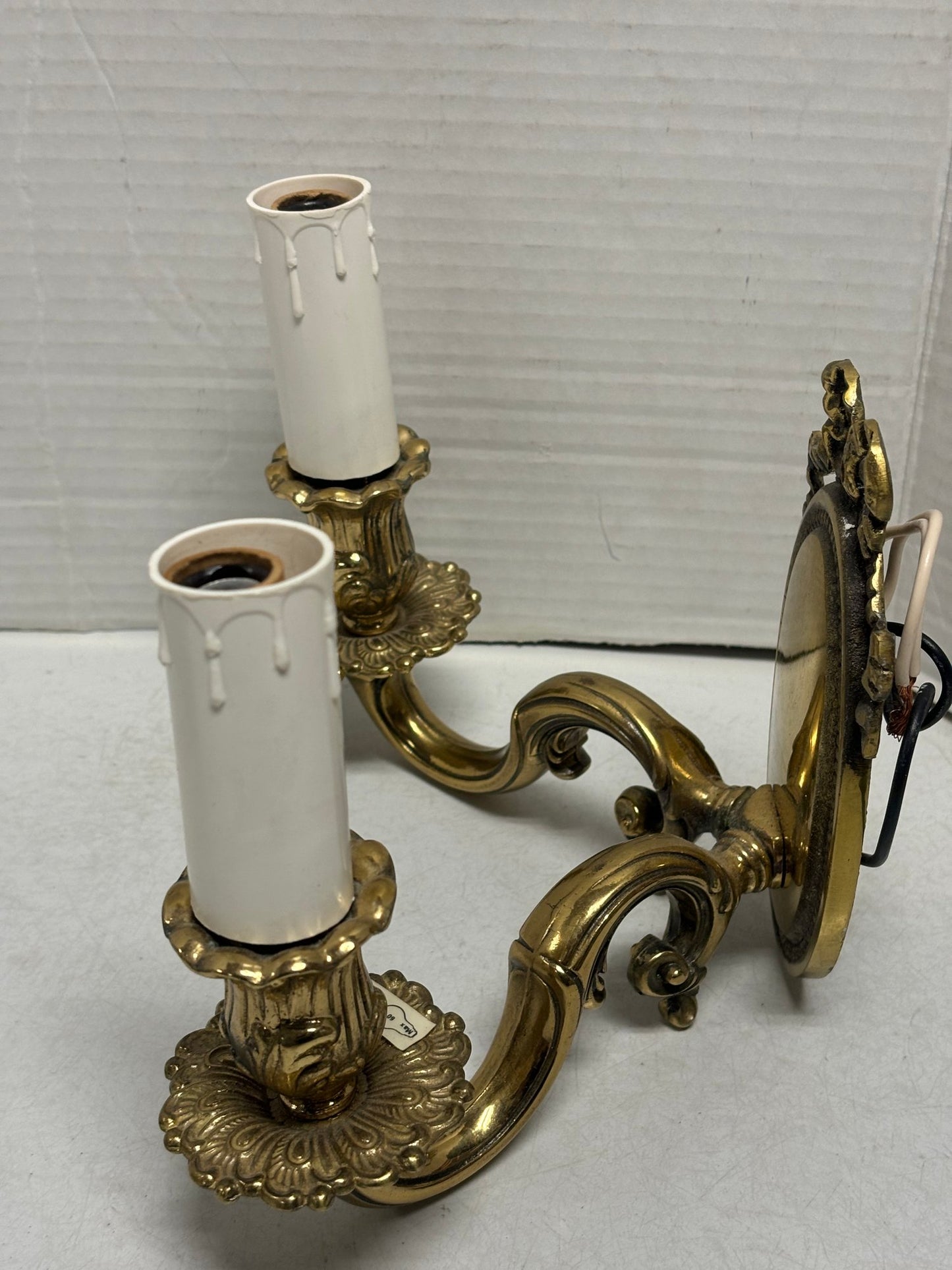 Vintage Pair Of Lovely Bronze Wall Sconces (3/3)