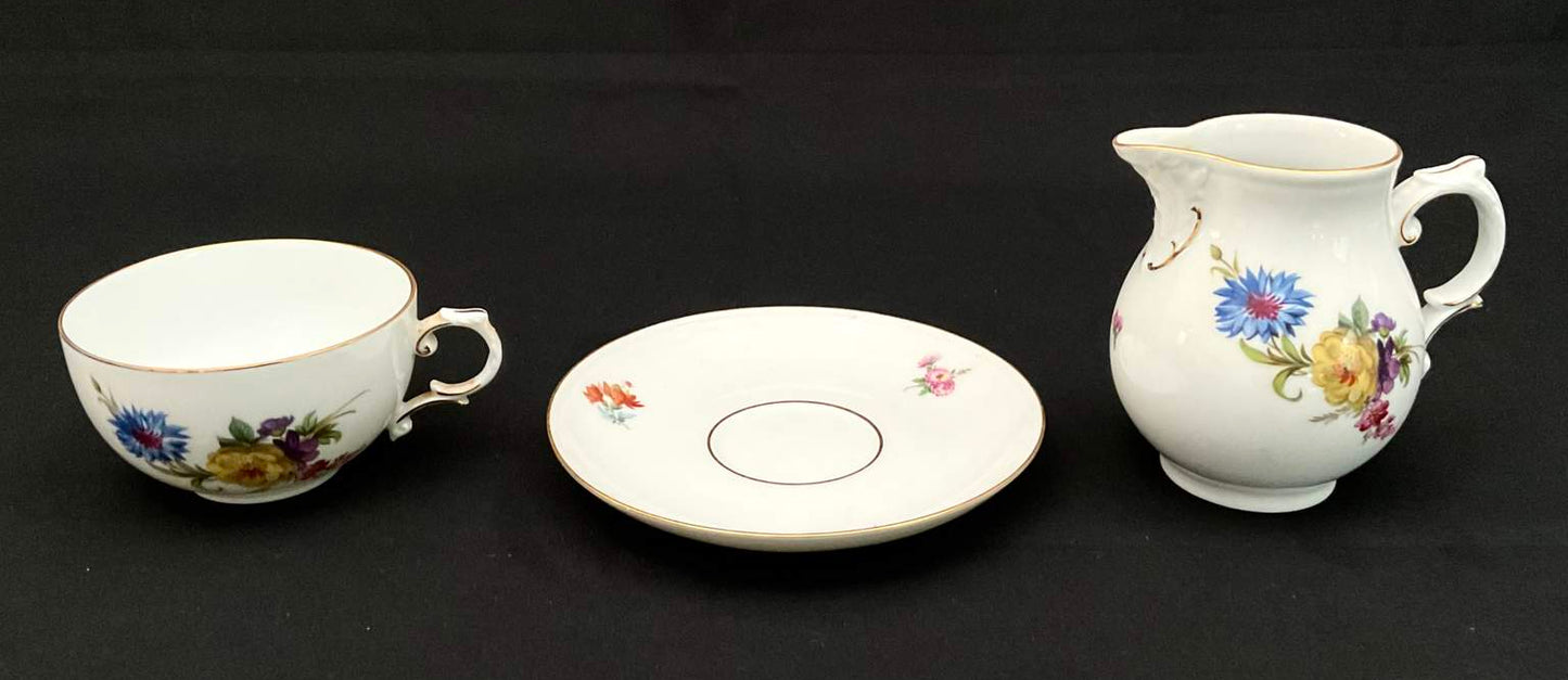 Exceptional set of Furstenberg “Ancestral Dresden” China - 71 pieces