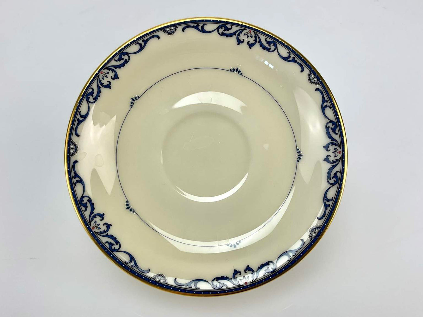 Set of 8 Lenox Liberty Presidential Collection Cups & Saucers with Salt & Pepper Shakers