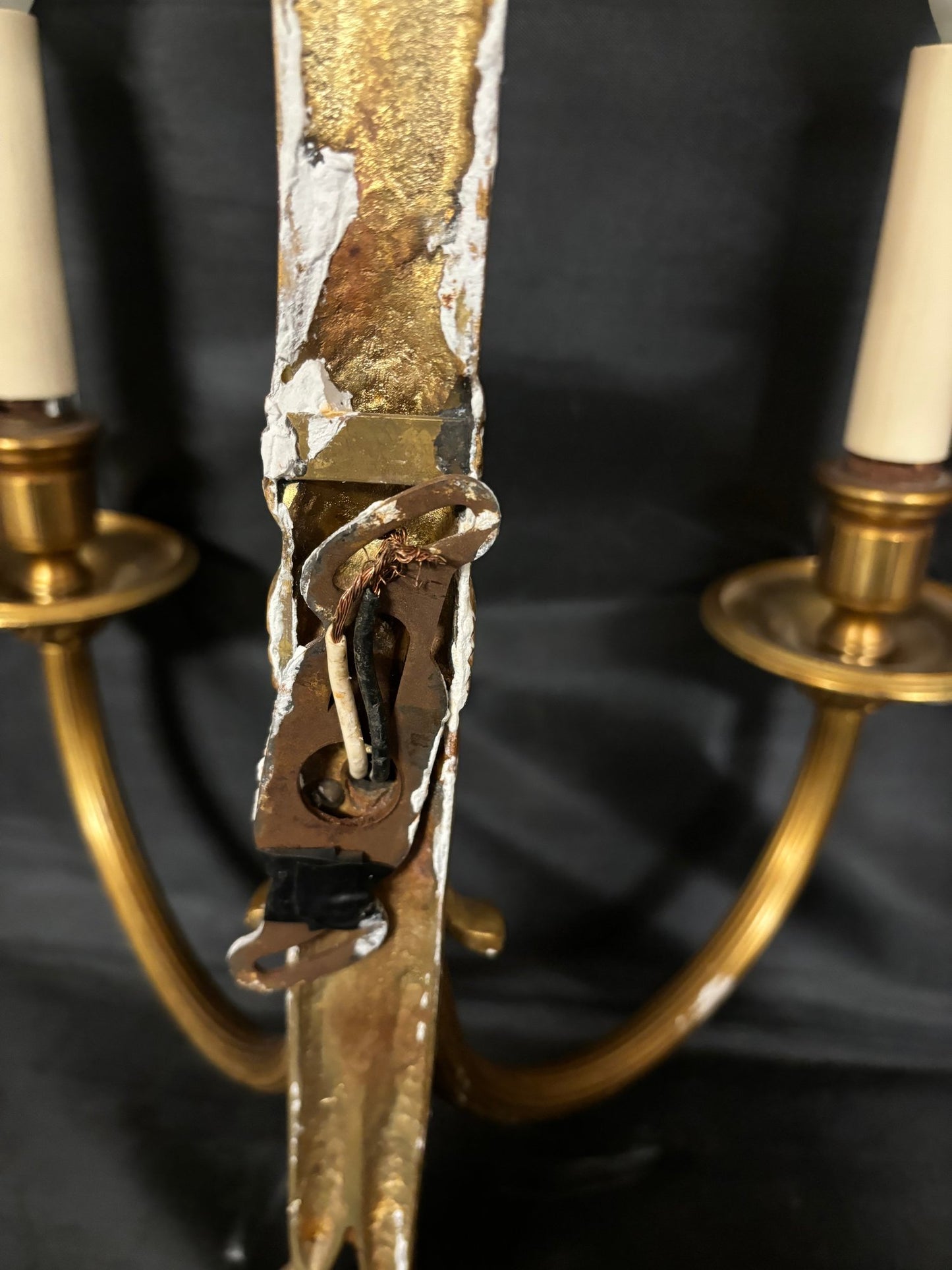 French Gilded Ribbon Wall Light, Bronze