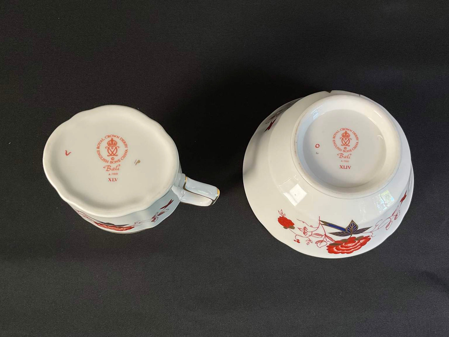 Royal Crown Derby “Bali” China, discontinued - 21 Pieces