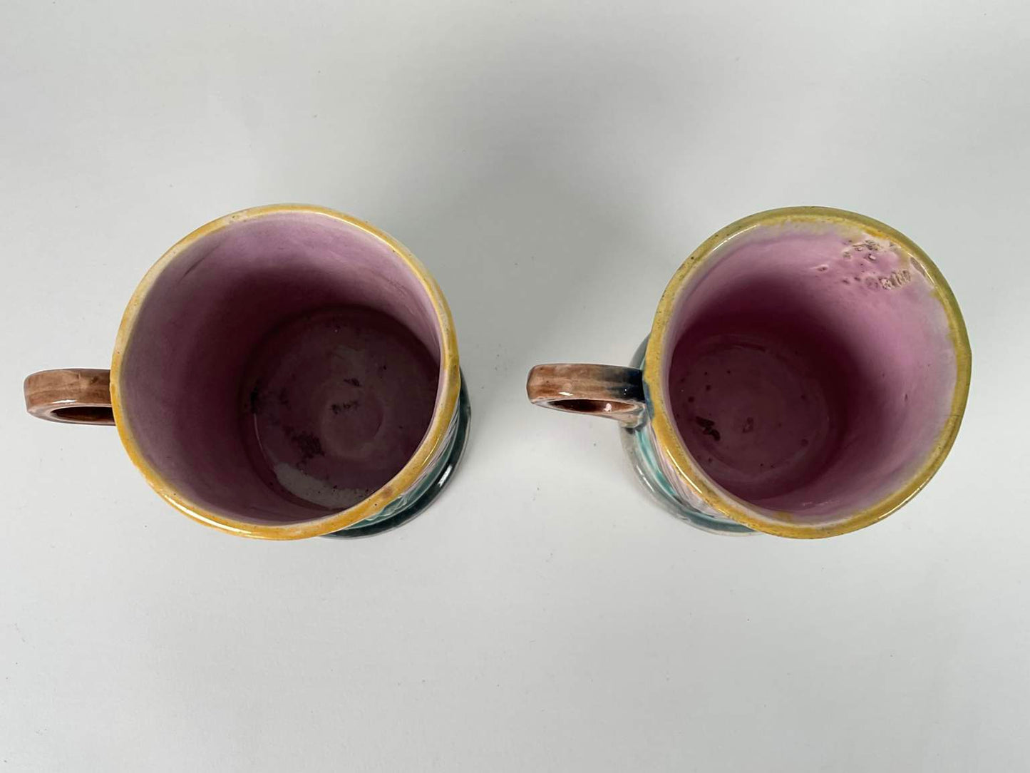 Etruscan Majolica Shell Bowl, Mugs and Teacup with Saucer, 5 Pc.