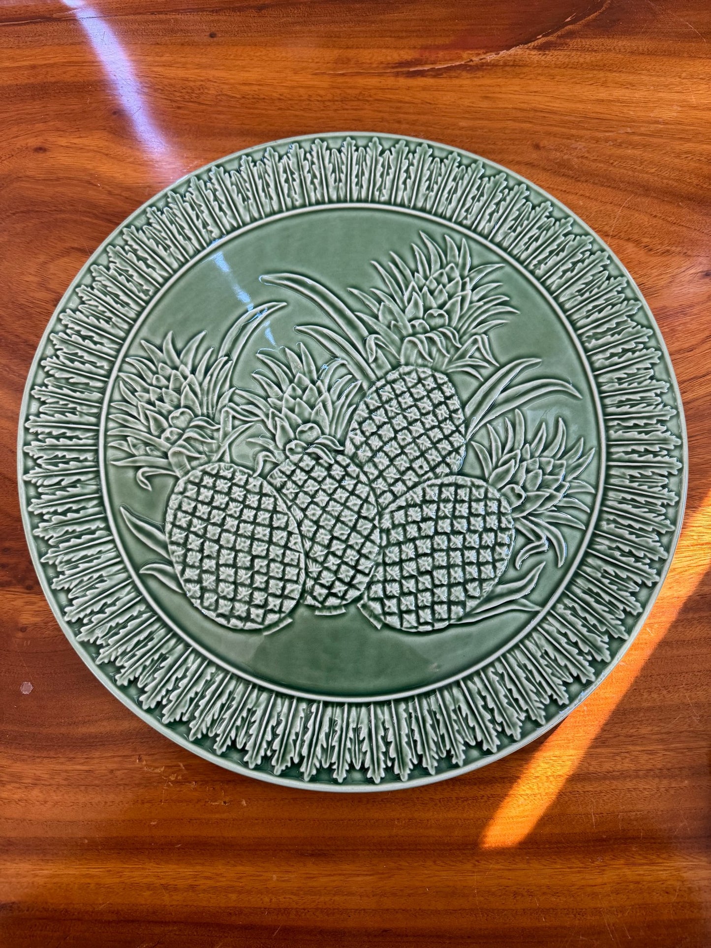 Olafaire And Bordallo Cabbageware With Pineapple Charger