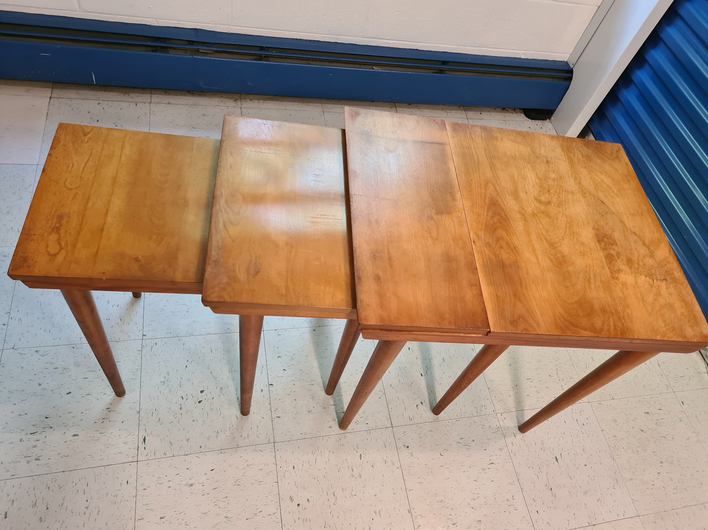 Set of Three Russel Wright for Conant Ball American Modern Maple Nesting Tables, c. 1940s–1950s
