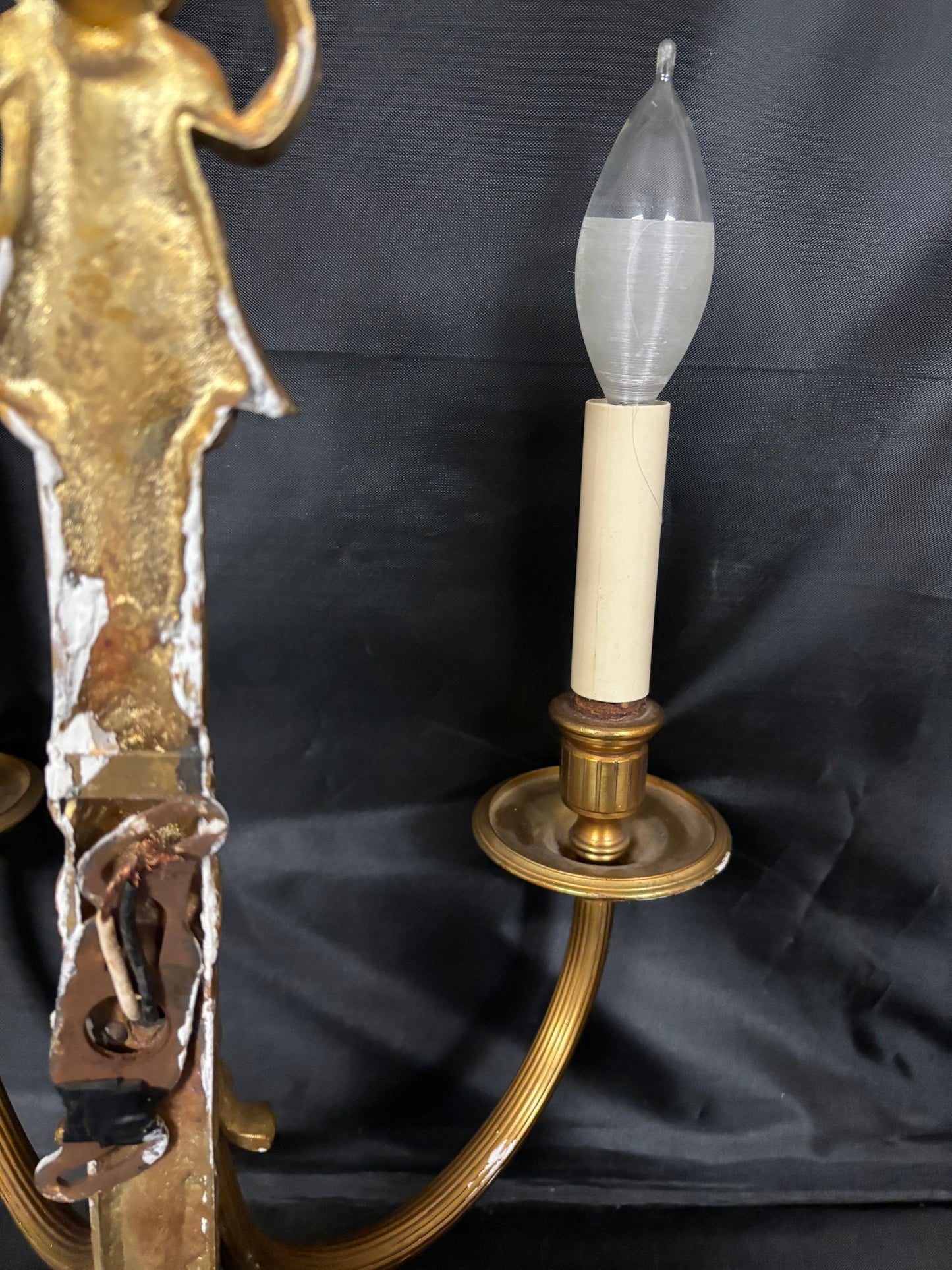 French Gilded Ribbon Wall Light, Bronze