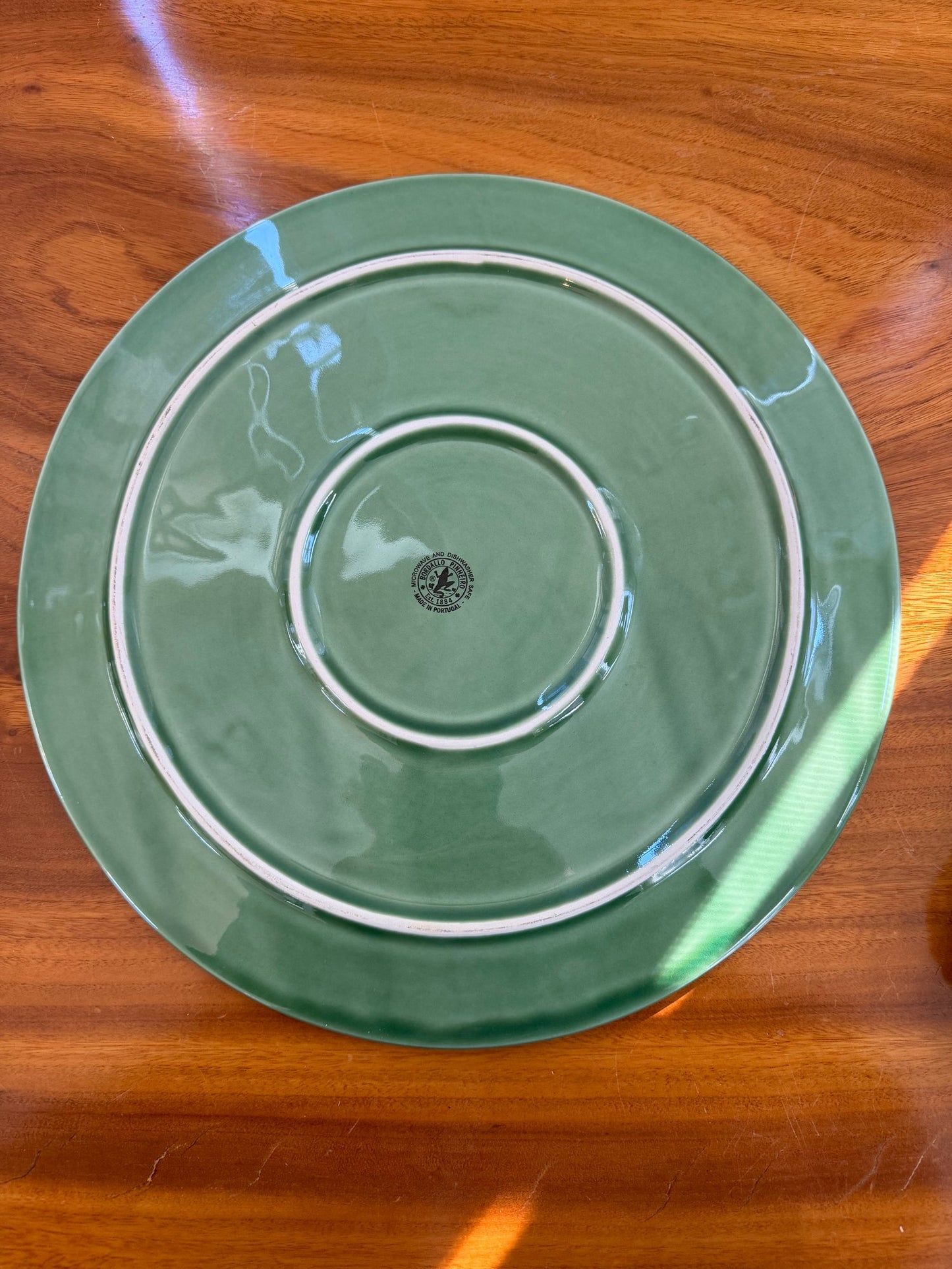 Olafaire And Bordallo Cabbageware With Pineapple Charger