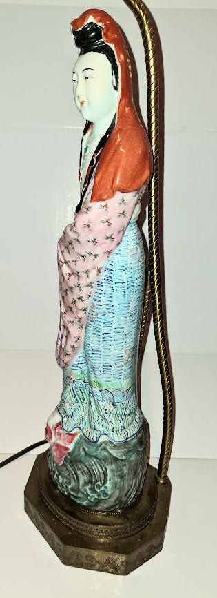 Vintage Quan Yin Chinese Porcelain Figural Table Lamp, Famille Rose, 1950s
