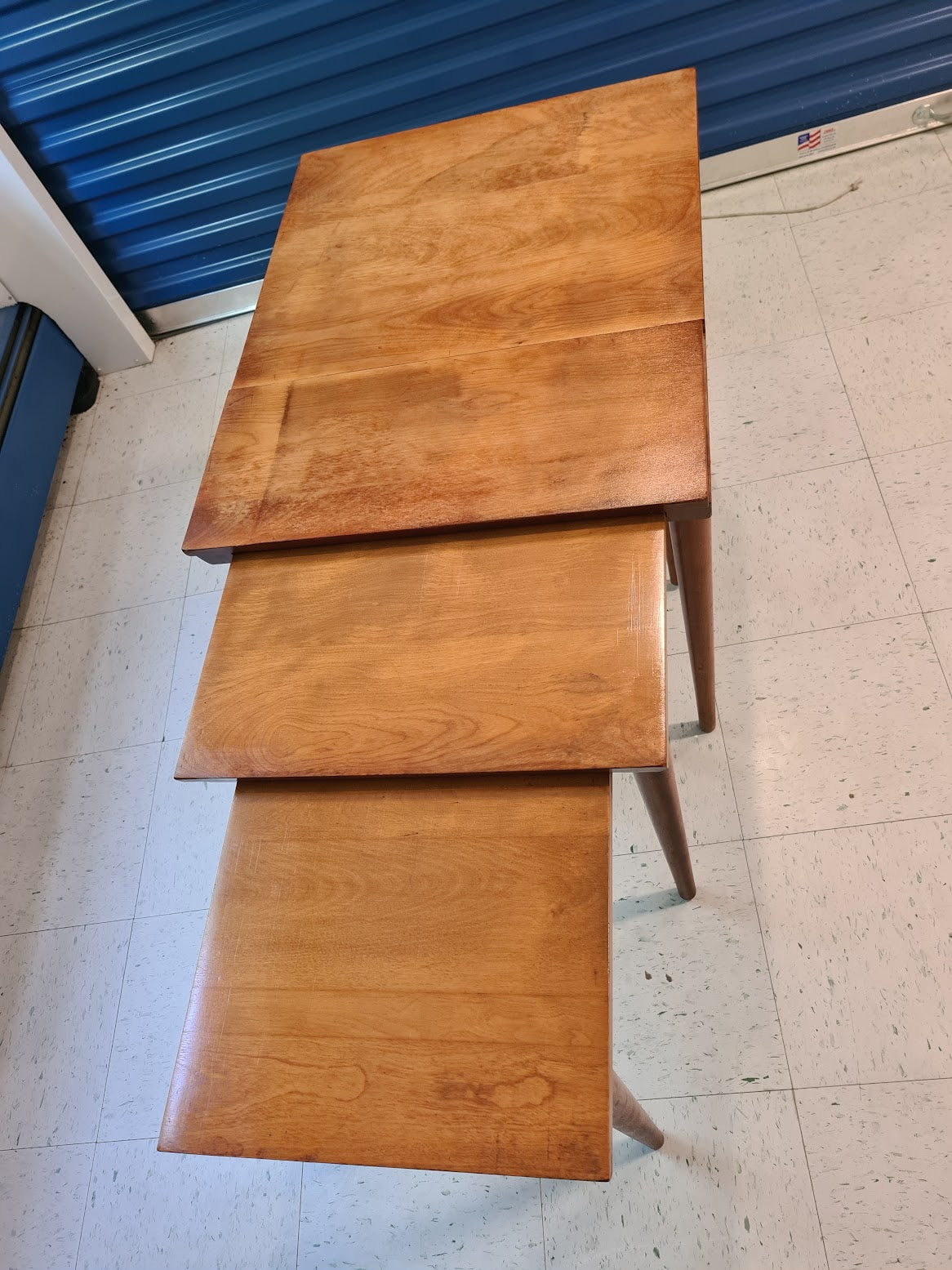 Set of Three Russel Wright for Conant Ball American Modern Maple Nesting Tables, c. 1940s–1950s