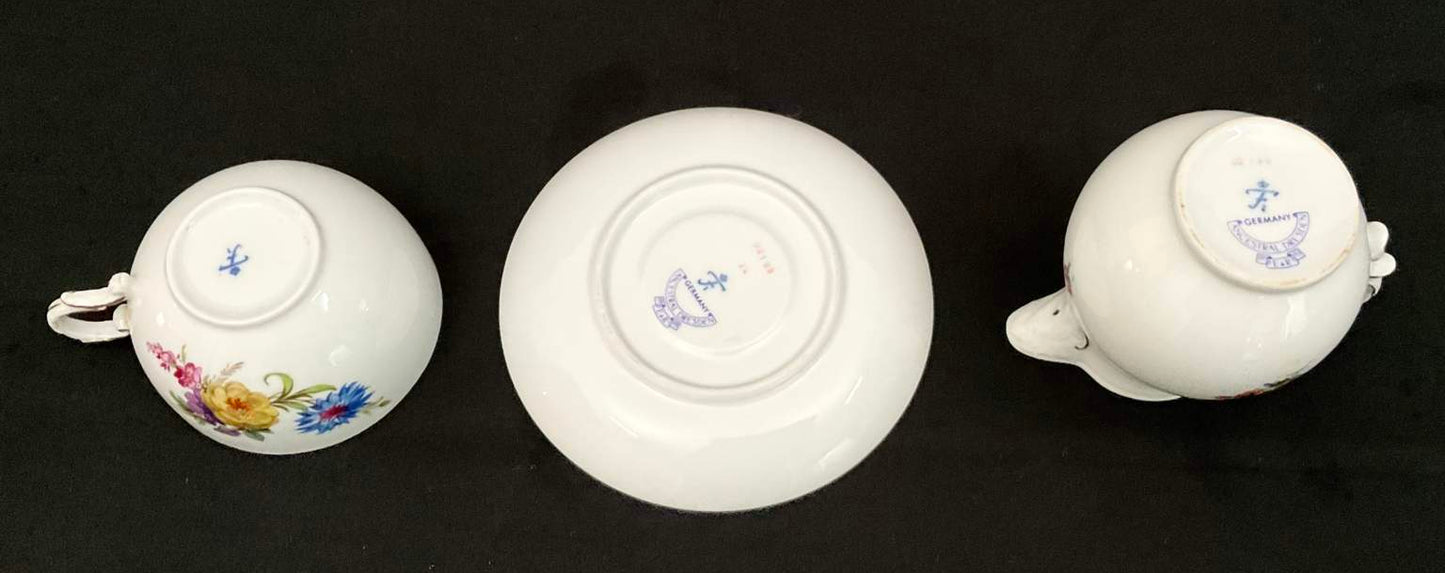 Exceptional set of Furstenberg “Ancestral Dresden” China - 71 pieces