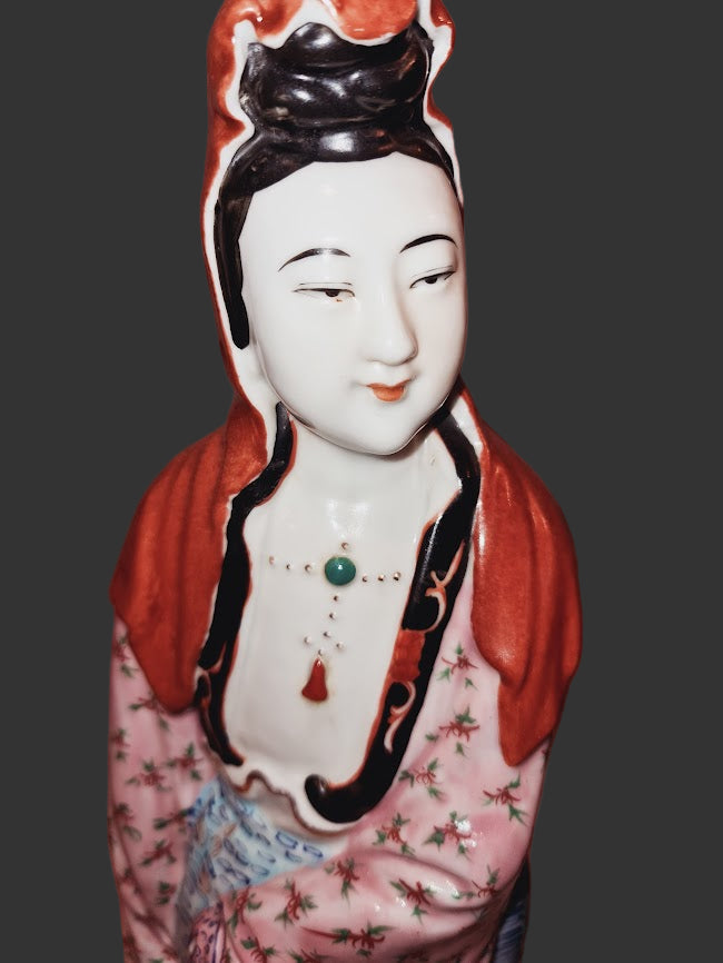 Vintage Quan Yin Chinese Porcelain Figural Table Lamp, Famille Rose, 1950s